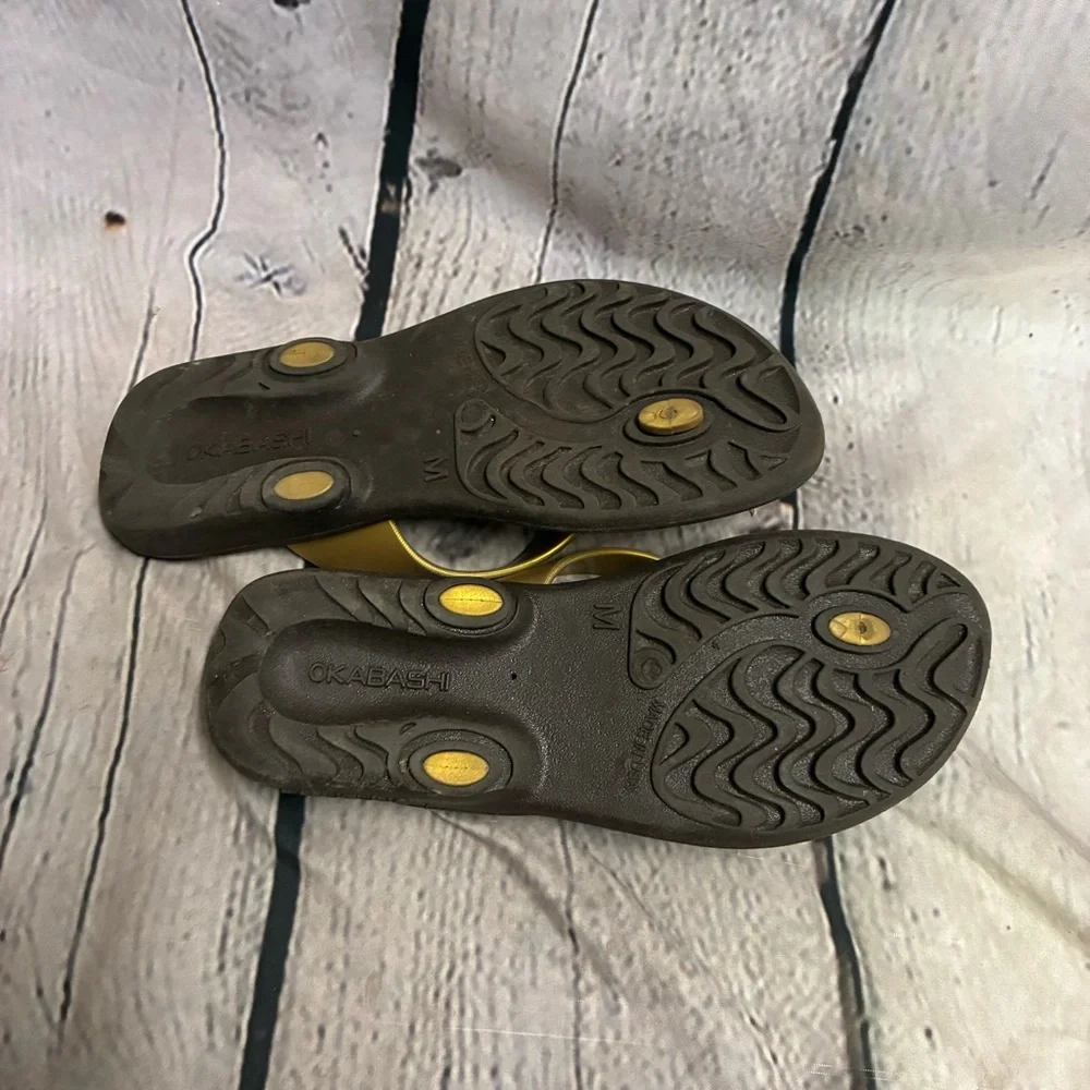 OKABASHI Women’s Maui Gold Thong Brown Flip Flop Beach Sandals Shoes EUC Size‎ M